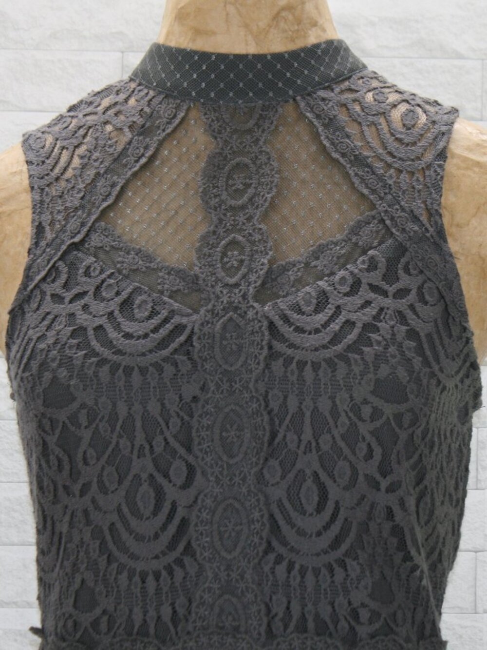 ROMPER Lace Chiffon Shorts Sleeveless Cut Out Sheer Casual Flowy Gray Grey SM - Picture 2 of 14